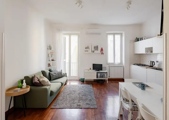 Bright And Quiet Apartment San Giovanni Metro A Direct To Center And Vatican